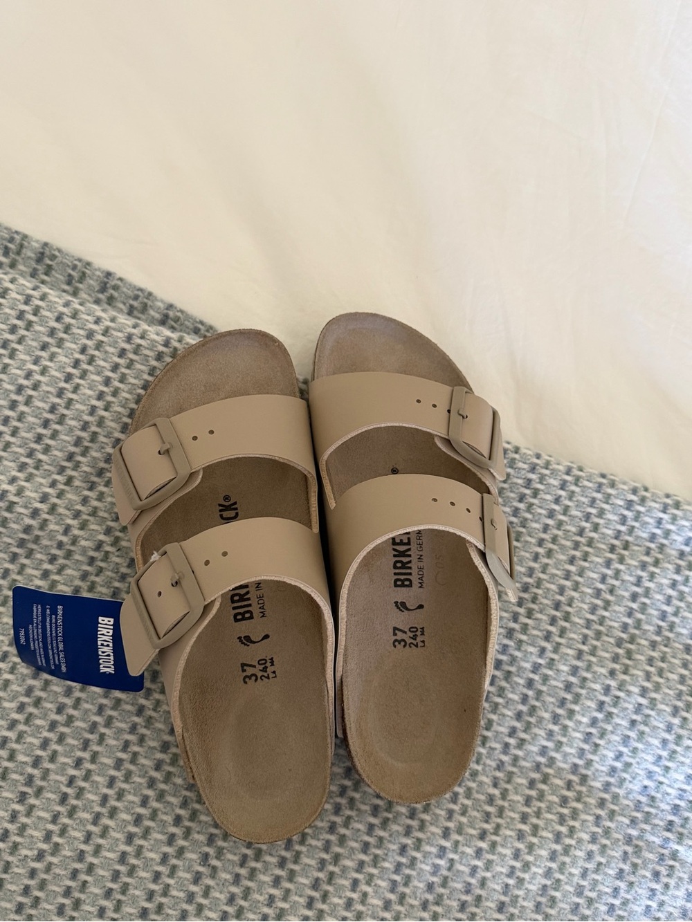 Birkenstock Kids Arizona Sandals in Beige